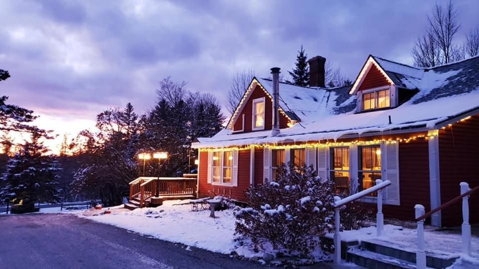 The Vermont Inn Mendon エクステリア 写真
