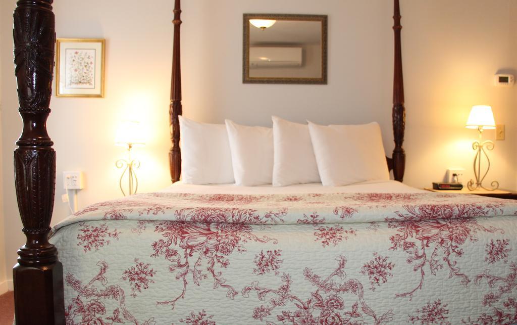 The Vermont Inn Mendon エクステリア 写真